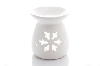 Biały kominek na olejek zapachowy lub wosk