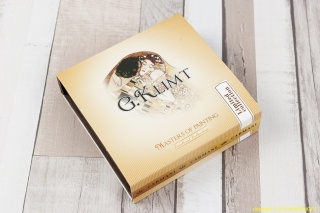 Lusterko ozdobione motywem z obrazu El-beso Pocałunek