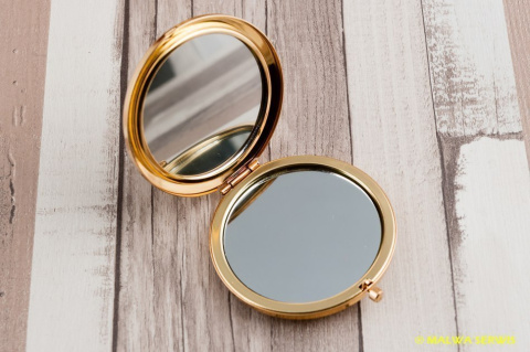 Lusterko ozdobione motywem z obrazu Klimta Judyta