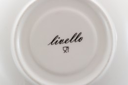 Zestaw filiżanka z imbryczkiem ozdobiony lawendą