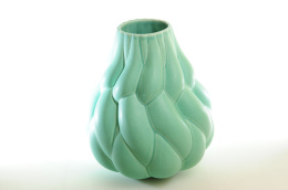 Duży wazon ceramiczny w kolorze zielonym
