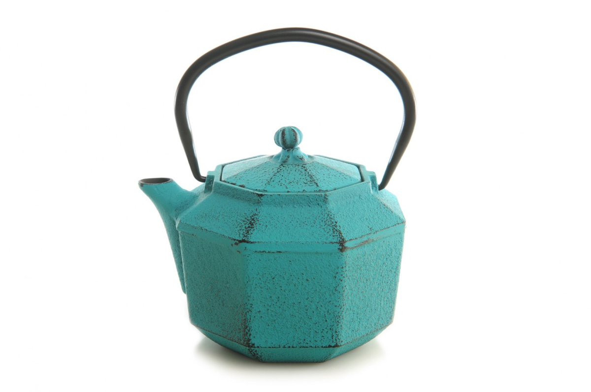 Dzbanek żeliwny do parzenia herbaty w kolorze turkusowym