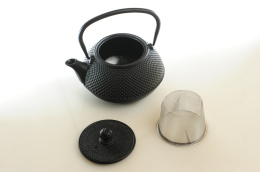 Dzbanek żeliwny do parzenia herbaty z sitkiem