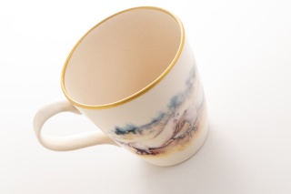 Kubek z motywem konia do herbaty lub kawy z Mieroszowa