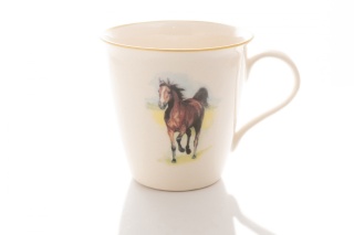 Kubek z motywem konia do herbaty lub kawy z Mieroszowa