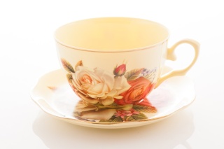 2 FILIŻANKI ZE SPODKAMI PORCELANA CIENKOŚCIENNA