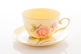 2 FILIŻANKI ZE SPODKAMI PREZENT NA DZIEŃ KOBIET