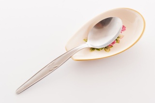 PODSTAWKA POD ŁYŻKĘ DO KUCHNI MIEROSZÓW RÓŻE