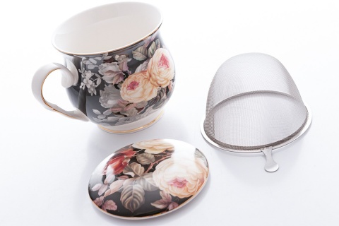 Kubek z zaparzaczem z motywem róż na czarnym tle