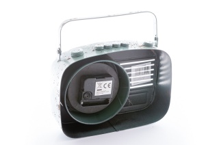 Zegar na replice retro radia z metaloplastyki