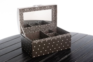 Szkatułka na biżuterię idealny prezent z różami w kropki