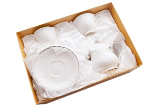 Biały komplet do herbaty lub kawy 2 filiżanki oraz dzbanek