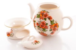 Dzbanek 1,7 litra z mieroszowa ozdobiony motywem bratków