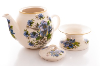 Dzbanek 1,7 litra z mieroszowa ozdobiony motywem bratków