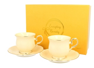Dwie filiżanki w kolorze kremowym na prezen Clark