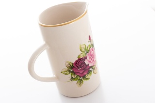 Dzbanek na wodę ceramika róże Mieroszów na mleko