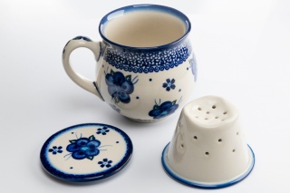 Kubek Bolesławiec kwiatowy z sitkiem zaparzacz