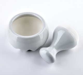 Porcelanowy moździerz do ziół przypraw szary ręczny