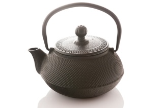 DZBANEK ŻELIWNY Z SITKIEM ZAPARZACZEM DO HERBATY