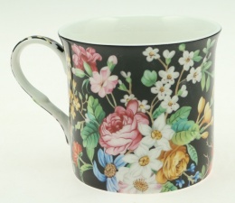 Kubek na prezent ozdobiony kwiatami porcelanowy czarny