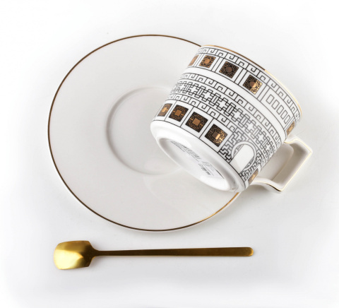 Zestaw filiżanka ze spodkiem i łyżecką do kawy Otis budynek