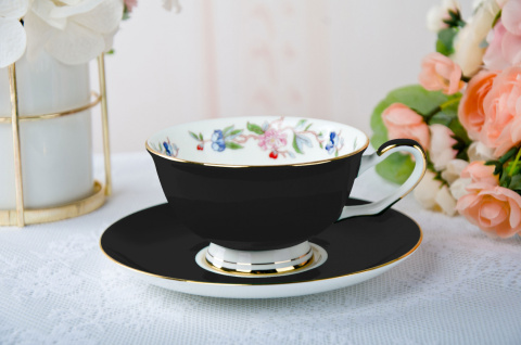 Zestaw filiżanka porcelanowa czarna do herbaty ze spodkiem