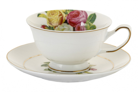 Zestaw filiżanka biała do kawy ze spodkiem róże na urodziny
