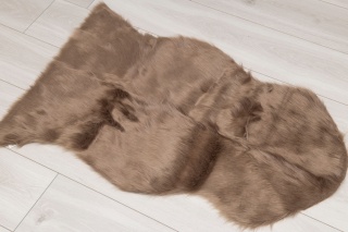 Dywanik futerko do salonu sypialni dekoracja brąz 90 cm