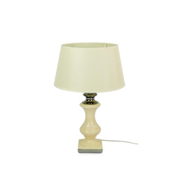 Elegancka lampa z kloszem ecru do pokoju sypialni stojąca