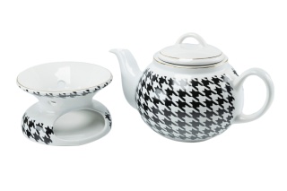 Dzbanek do parzenia herbaty ozdobiony motywem pepitka