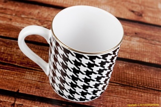 KUBEK CERAMICZNY PEPITKA MIEROSZÓW BIAŁO CZARNY