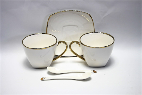 Zestaw dwie filiżanki w pudełku Queen Isabell łyżeczki gold