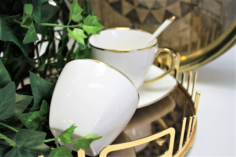 Zestaw dwie filiżanki w pudełku Queen Isabell łyżeczki gold