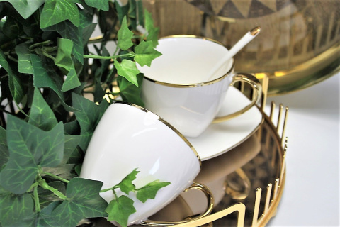 Zestaw dwie filiżanki w pudełku Queen Isabell łyżeczki gold