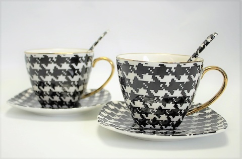 Zestaw 2 filiżanki w pudełku Queen Isabell łyżeczki pepitka