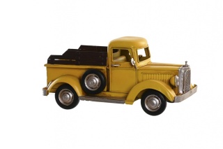 Żółty samochód replika zabytkowej ciężarówki na urodziny