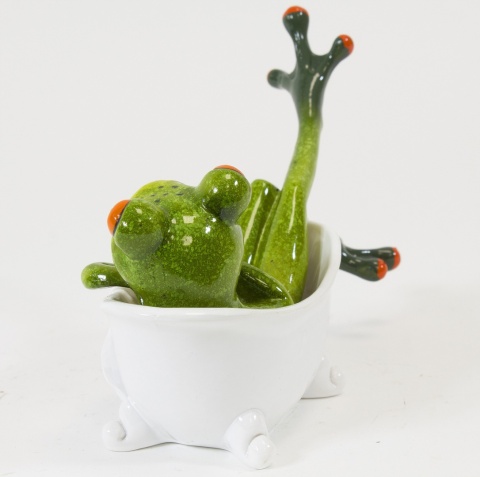 Ozdobna figurka do łazienki żaba w wannie na szafkę