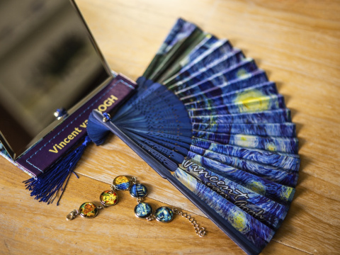 Wachlarz Van Gogh Gwiaździsta noc carmani na prezent