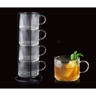 Komplet 4 szklanych kubków na stojaku na urodziny peter