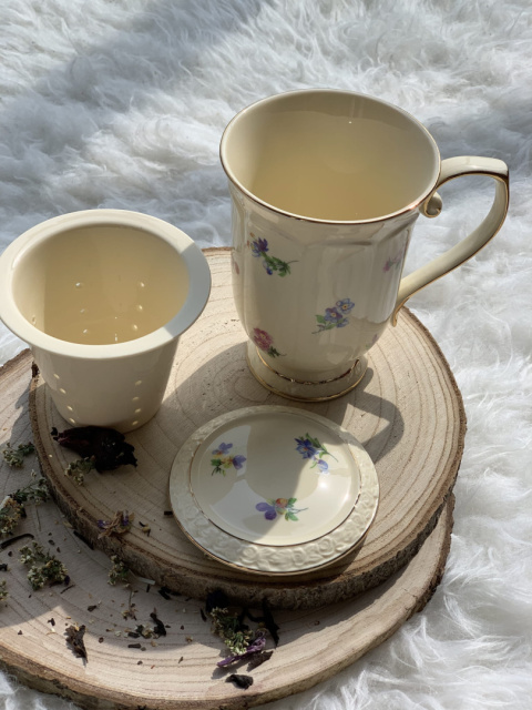 Zestaw kubek zaparzacz pokrywka England ecru porcelana