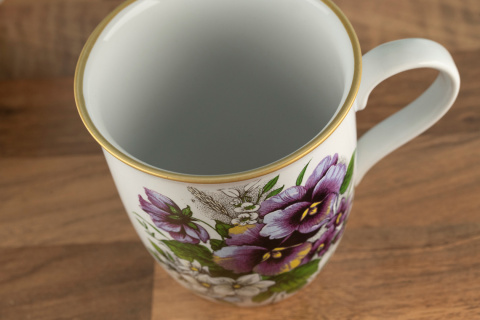 Kubek z motywem bratków do herbaty z Mieroszowa