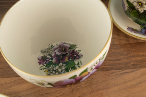 Miseczka do zupy w kolorze kremowym w bratki Mieroszów