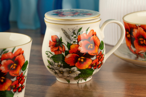 Kubek z Mieroszowa zaparzacz baryłka kwiaty + podgrzewacz