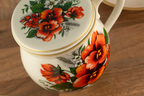 Kubek z Mieroszowa zaparzacz baryłka kwiaty + podgrzewacz