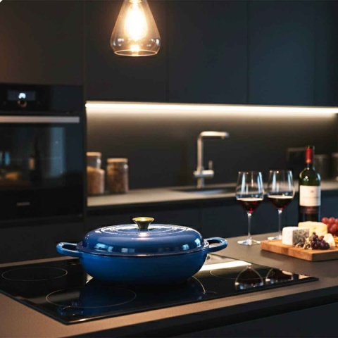Garnek żeliwny emaliowany niski 3 l indukcja niebieski