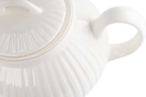 Kremowy dzbanek ceramiczny 1L z podgrzewaczem i sitkiem Mieroszów – ryflowany