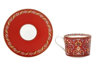 Filiżanka porcelana kostna do herbaty ze spodkiem w pudełku czerwona orient kwiaty