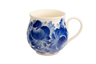 Kremowy duży kubek ceramiczny 430 ml Mieroszów – baryłka, niebieskie kwiaty