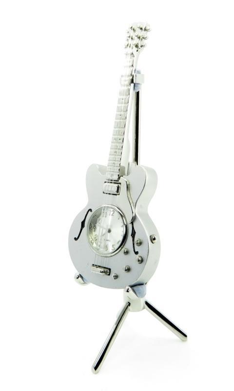 Gitara elektryczna zegar na stojaku dekoracja figurka do biura metalowa instrument