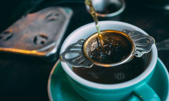 7 akcesoriów herbacianych, które warto mieć w swojej kuchni
